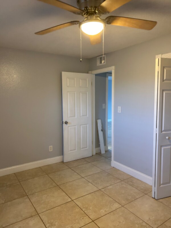 Building Photo - 701 N Indian River Dr
