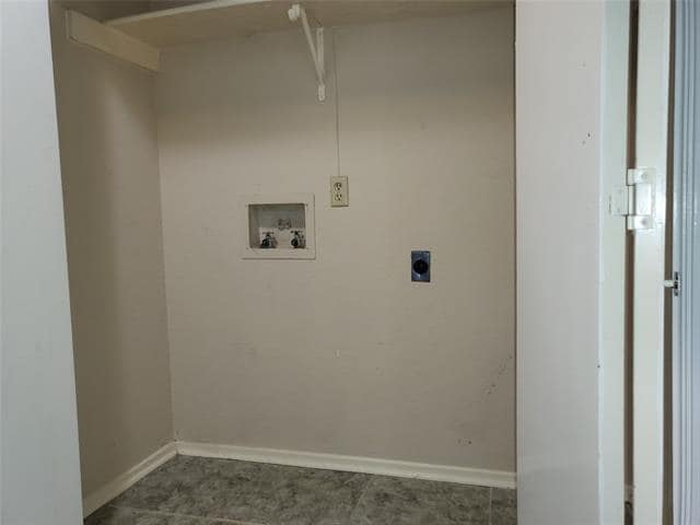 Building Photo - 3320 Green Ridge St
