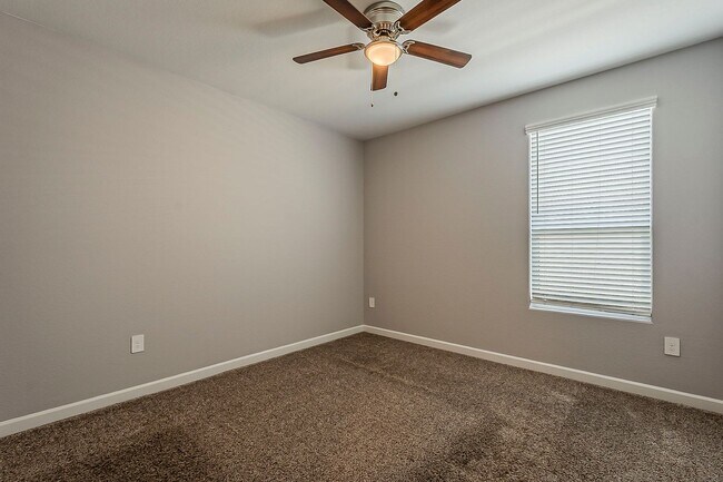 Building Photo - Spacious New-Build Family Home!