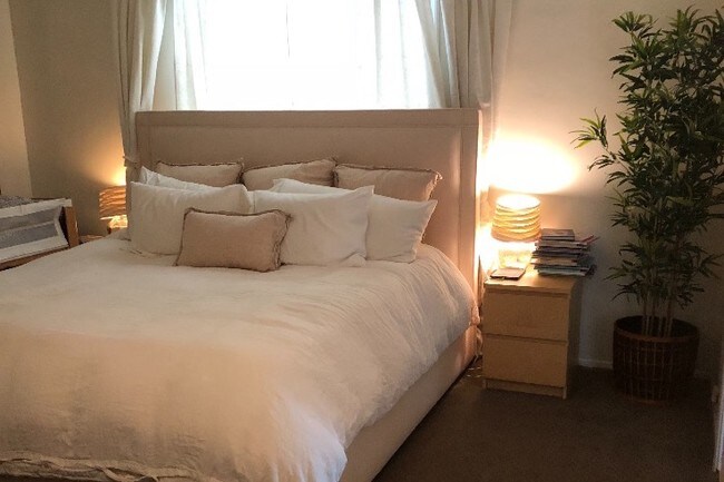 master bedroom - 13902 Calvert St