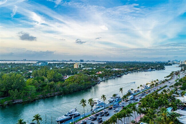 Building Photo - 4401 Collins Ave