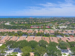 Building Photo - 118 Knoll Way