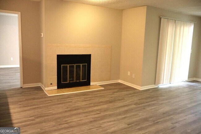 Building Photo - 308 Mill Pond Ct SE