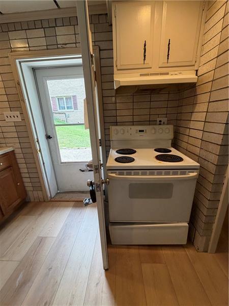 Building Photo - 735 Athalia St