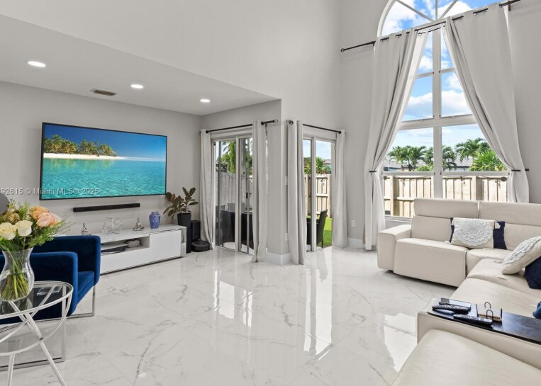 Building Photo - 15025 SW 141st Ter