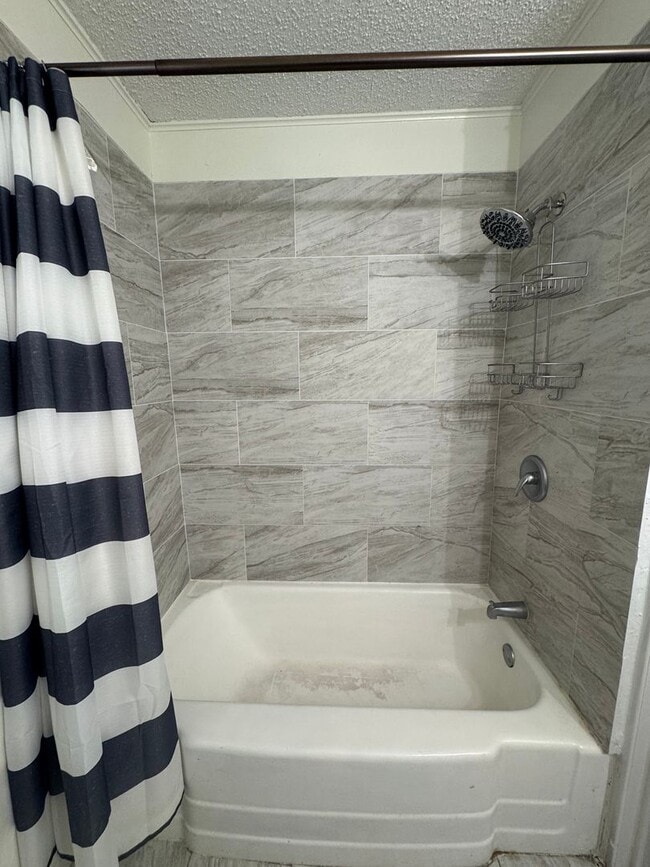 Building Photo - Cottage style house 2bedroom 1bathroom wit...