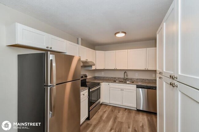 Building Photo - 3190 FERN VALLEY DR SW, MARIETTA, GA 30008