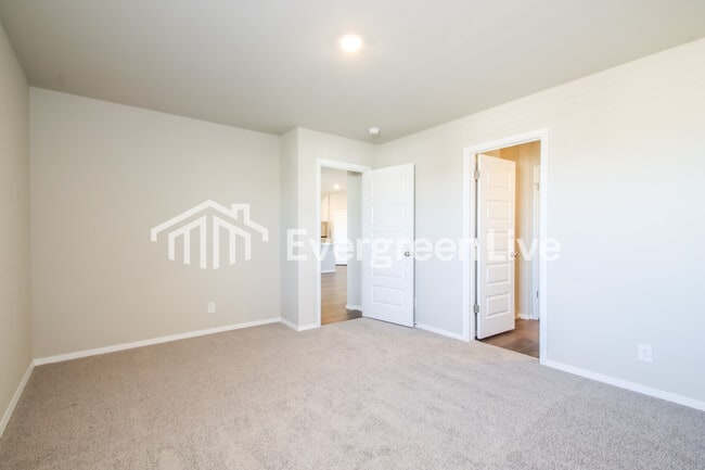 Building Photo - 1100 W Lawton Rd