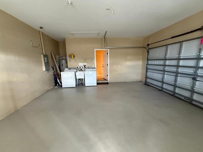 Building Photo - 501 Castlemain Cir