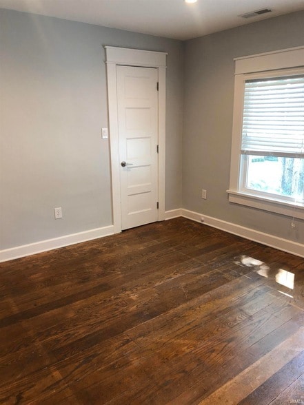 Building Photo - 729 E Hunter Ave