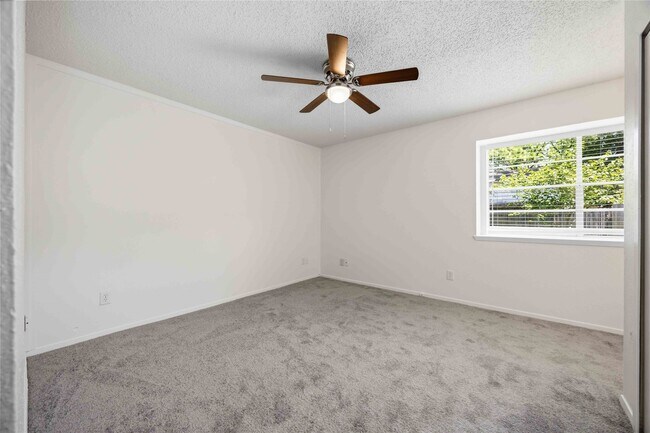 Building Photo - 1131 Rock Canyon Dr