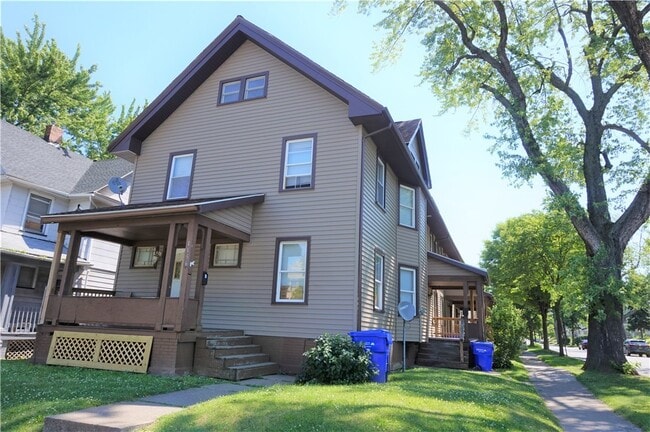 Building Photo - 1156 Dewey Ave