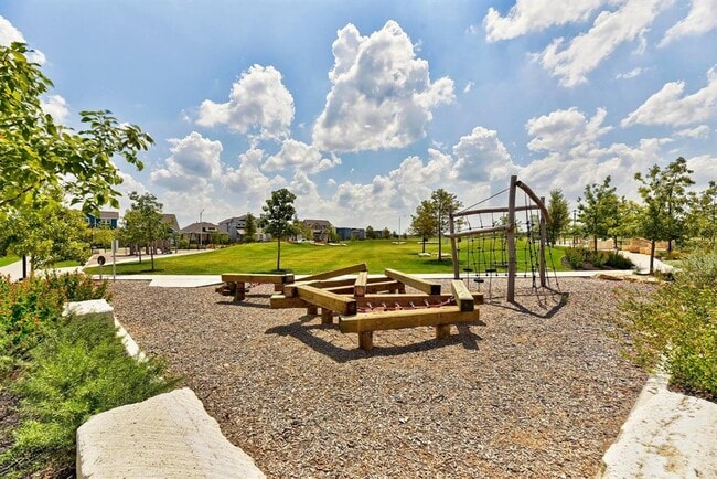 Building Photo - 9015 Cattle Baron Path