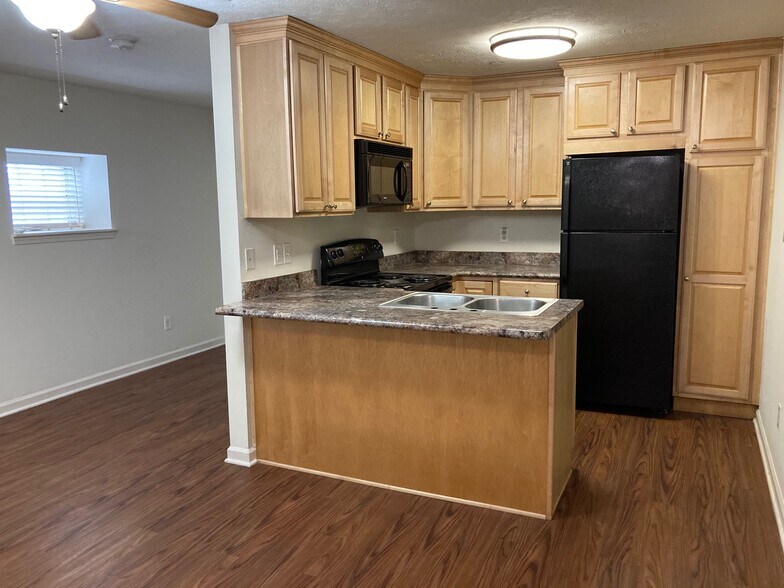 The Sheldrake Apartments 2258 N Meridian St Indianapolis IN 46208