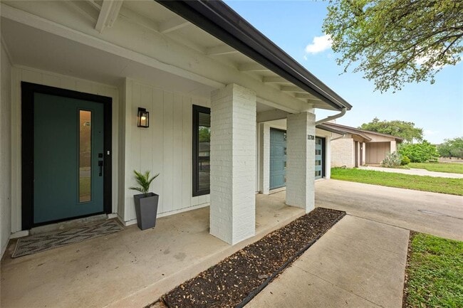 Building Photo - 11708 Shoshone Dr