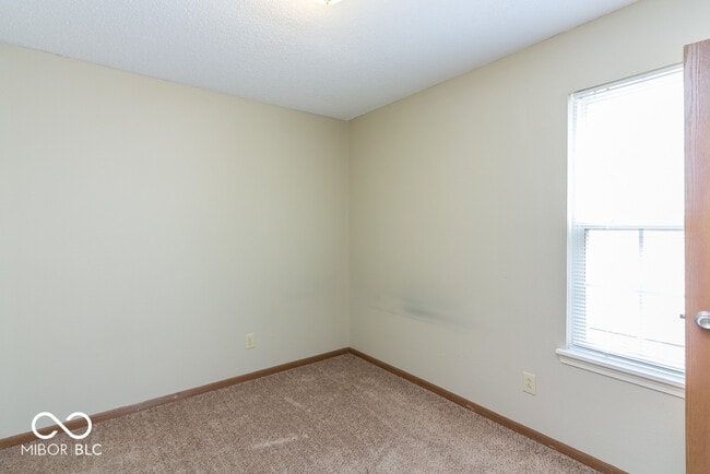 Building Photo - 5810 Rolling Bluff Ln