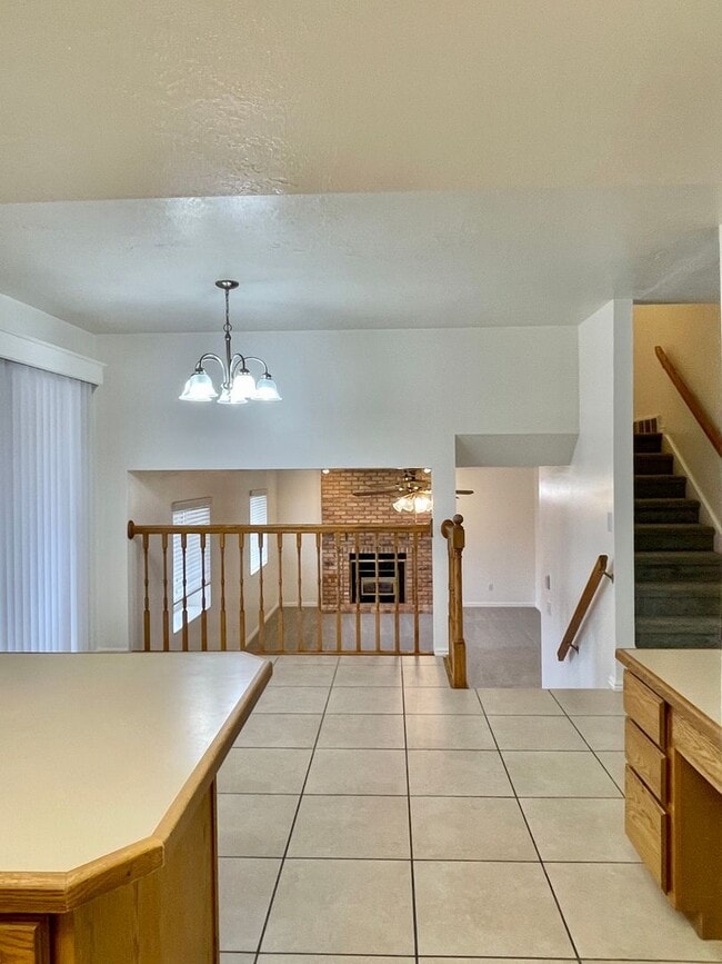 Building Photo - Spacious 4 Bedroom Home in Quiet Neighborhood – Great Location