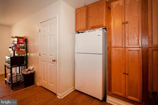 Building Photo - 10 Sherwood Ln