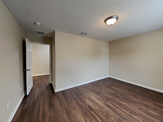 Building Photo - 2526 Britney Lakes Lane