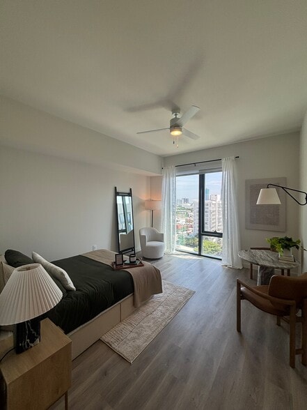 Building Photo - 102 NW 30th St