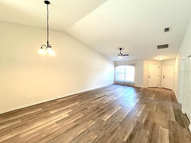 Building Photo - 20 Plateau Ln