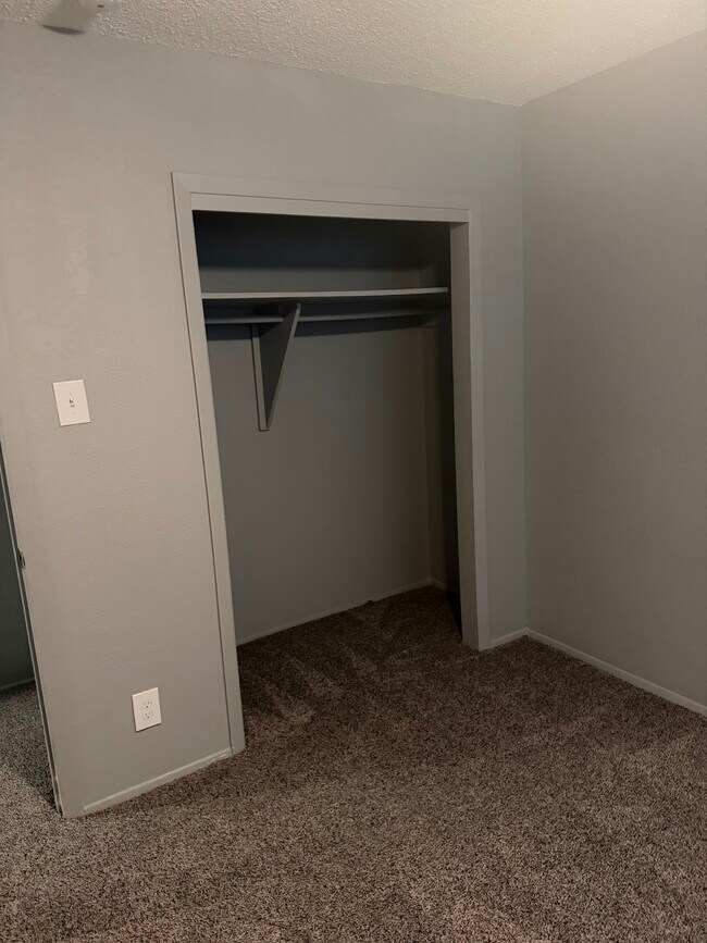 Building Photo - Pine Street Terrace