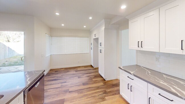 Building Photo - 4 Bedroom Home in Rolling Hills Community Yucaipa CA