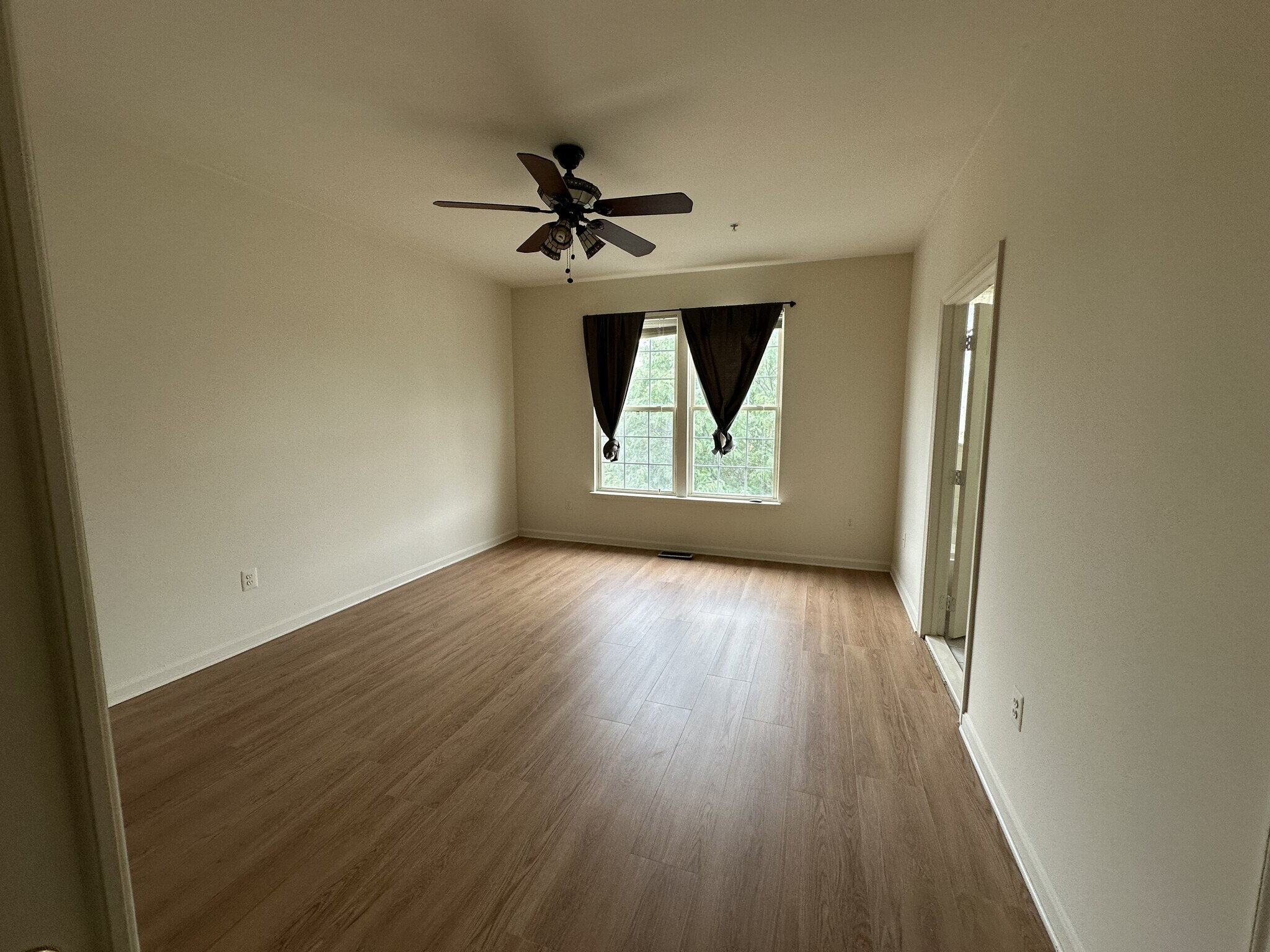 Building Photo - 420 Redland Blvd