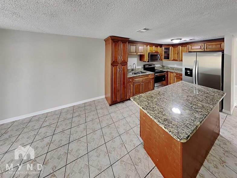 Building Photo - 6701 Village Grove Ct