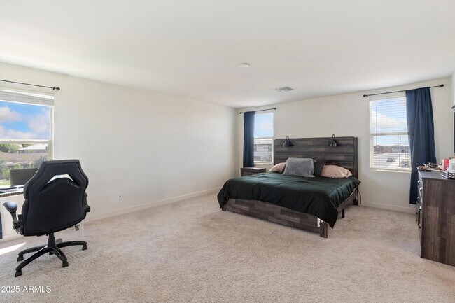 Building Photo - 7352 S Briarwood Ln