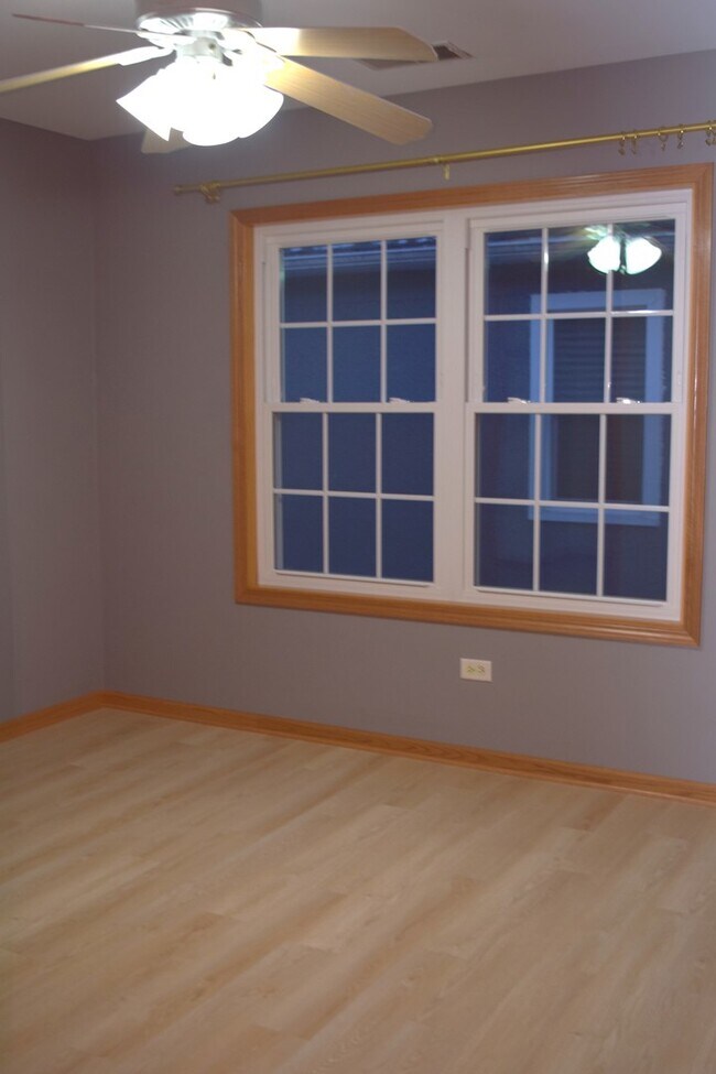 Building Photo - 800 Madison St