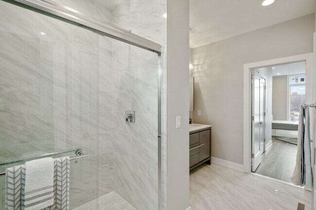 Building Photo - Brand New Luxury Apartment Brewerytown