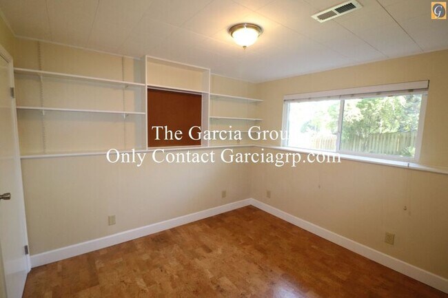 Building Photo - 20540 NW Highland Ct