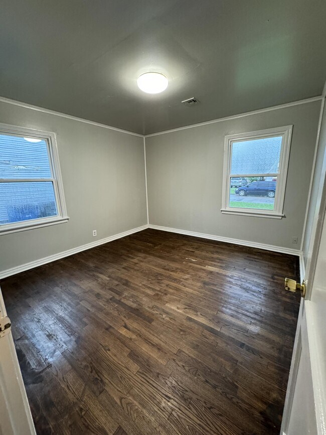 Building Photo - 6245 E Marshall St