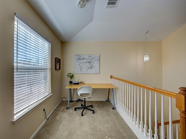 Building Photo - 120 Gila Cliff Dr