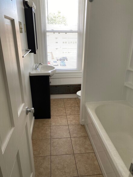 Building Photo - 317 3rd St
