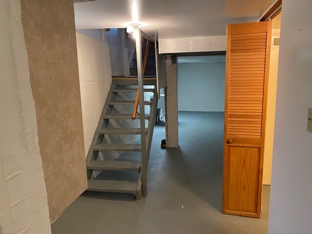 Basement and stairs - 475 Park St