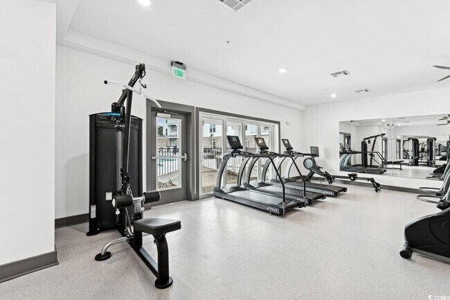 Building Photo - 147 Laurenco Loop