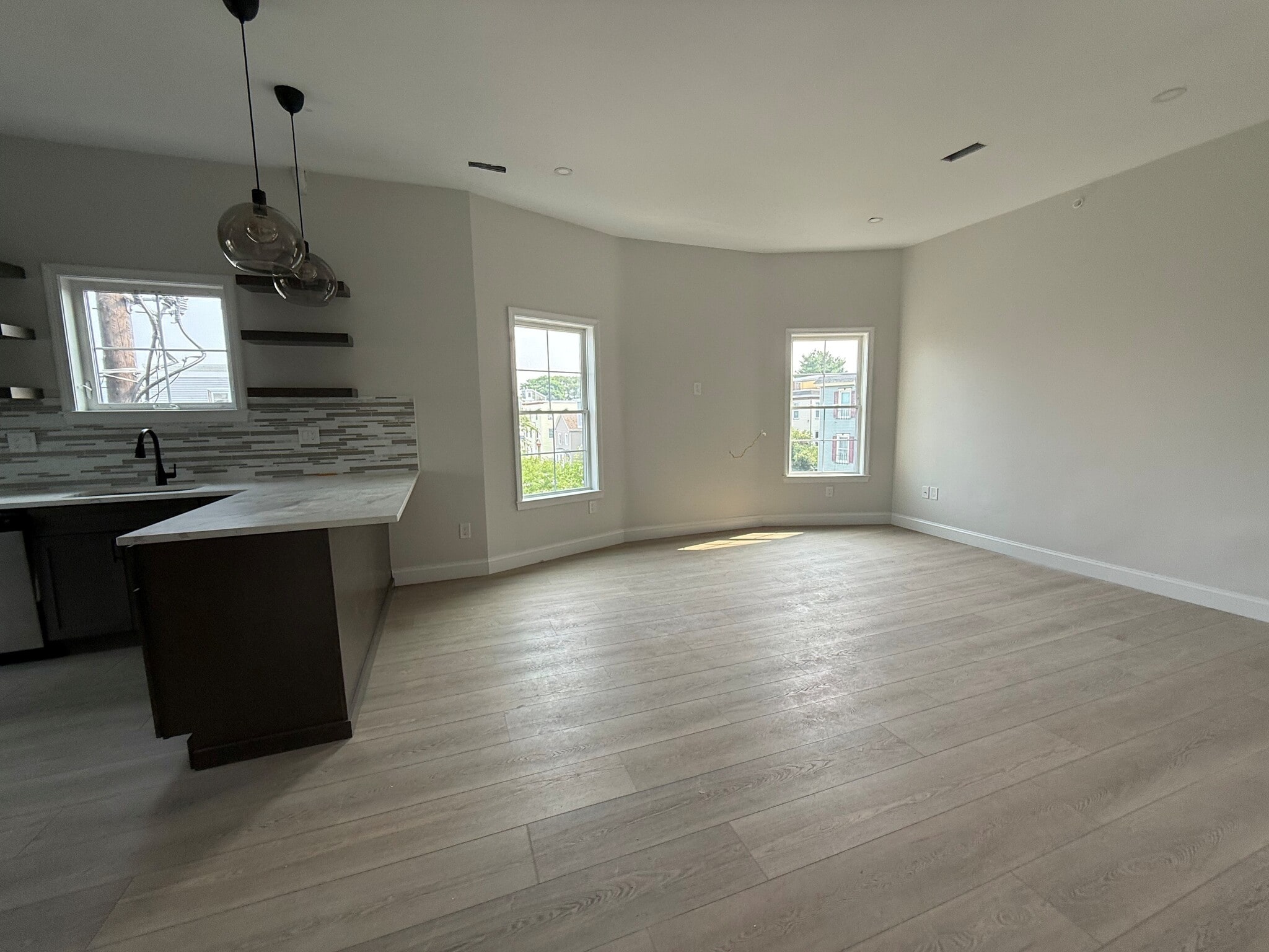 Living room - 131 Boston St