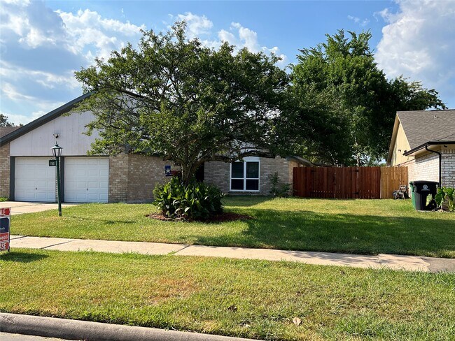 Building Photo - 6630 Trigate Dr