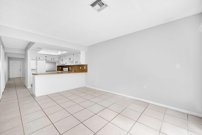 Building Photo - 6542 NW 24th Ct