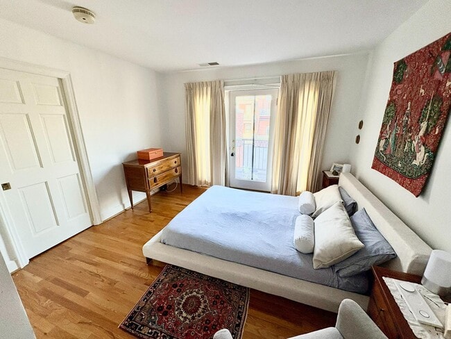 Building Photo - 2125 S St NW