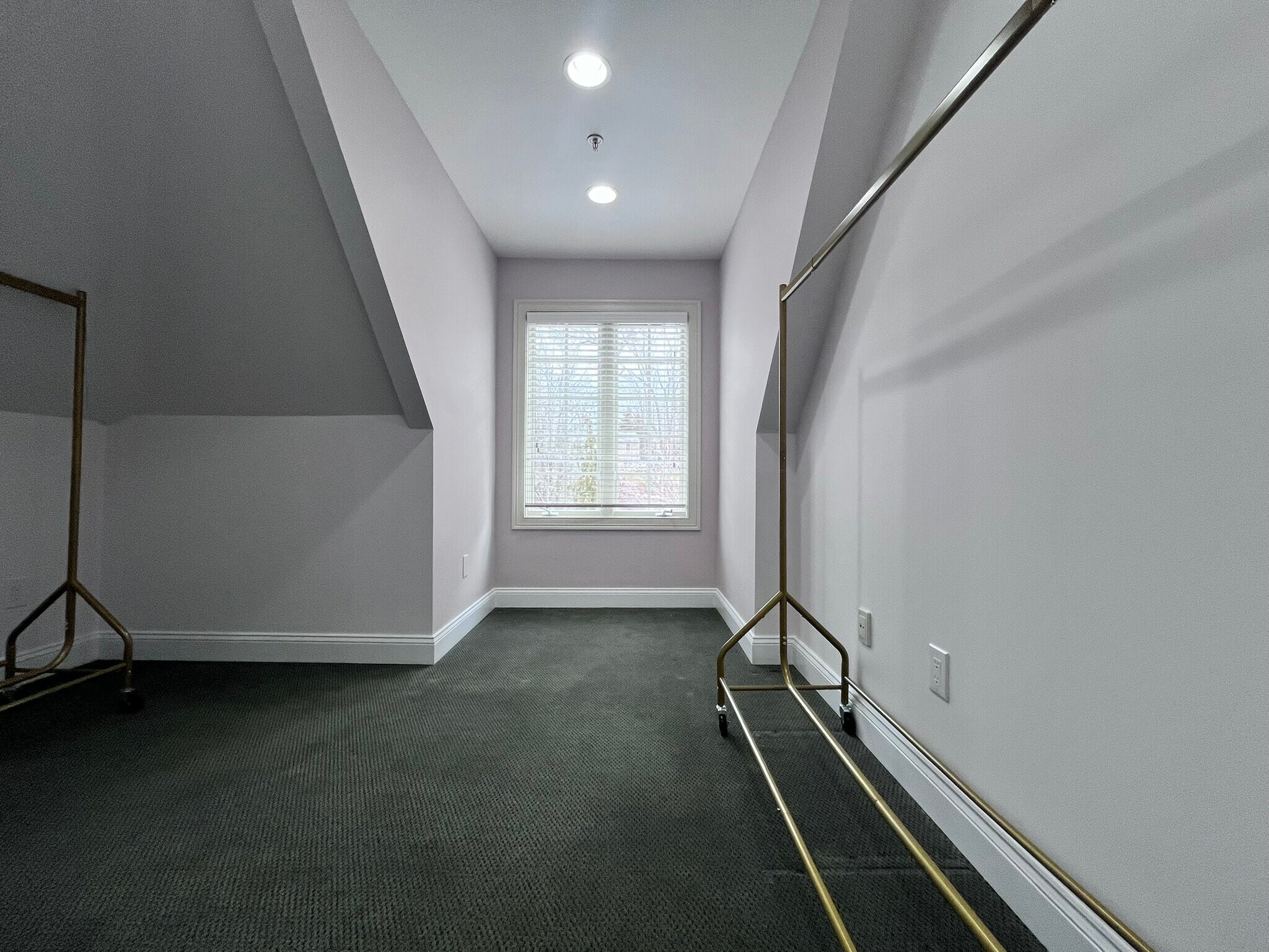 Building Photo - 2614 Boston Post Rd