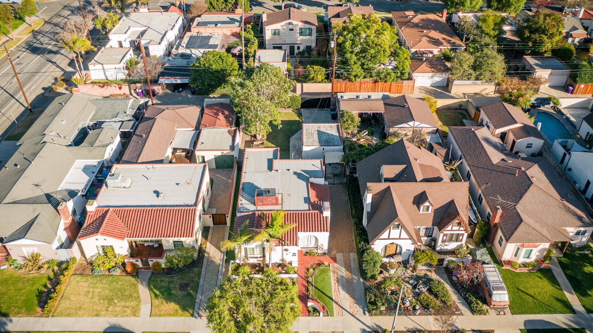 Building Photo - 3758 Gaviota Ave