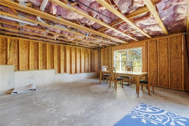 Building Photo - 4440 Kendall Pointe Dr