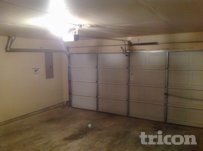 Building Photo - 1412 Royal Meadows Tr