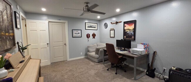 Building Photo - Mililani Town - Modern and spacious Four B...