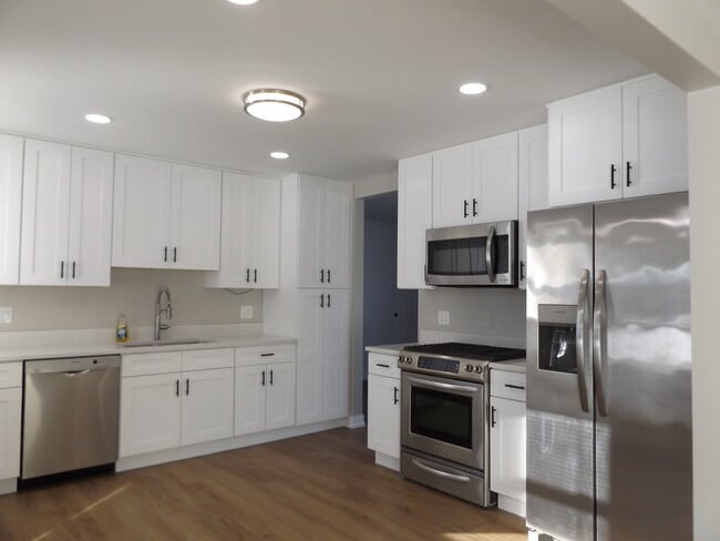 Building Photo - 2203 South St