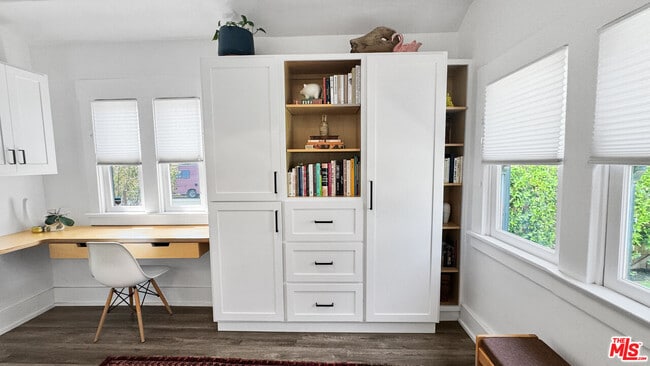 Building Photo - 3489 2nd Ave