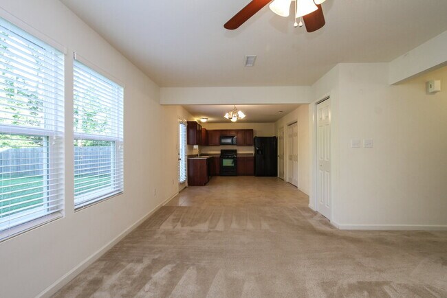 Building Photo - 2405 Woodfield Blvd